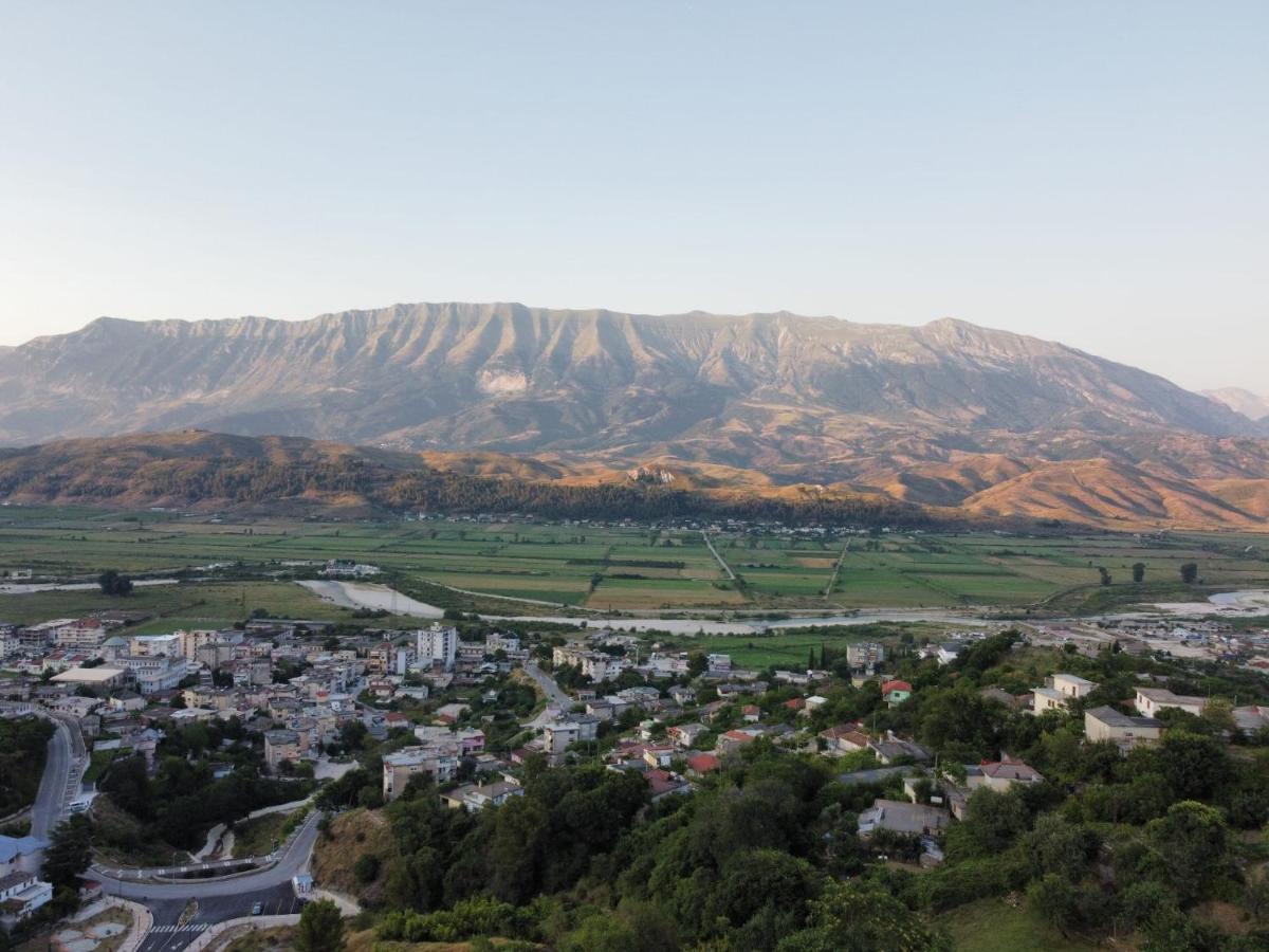 Guest House Argjiro Castle Gjirokastër Dış mekan fotoğraf