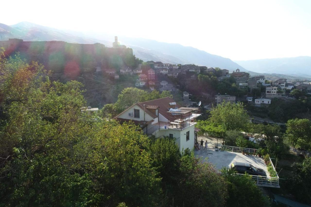 Guest House Argjiro Castle Gjirokastër Dış mekan fotoğraf