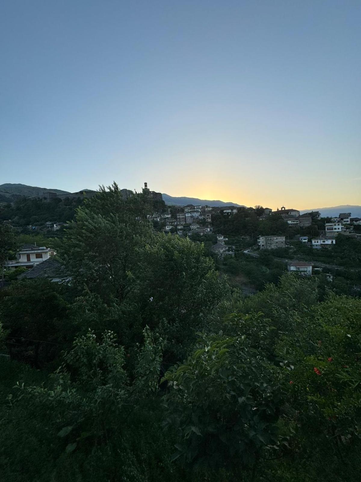 Guest House Argjiro Castle Gjirokastër Dış mekan fotoğraf