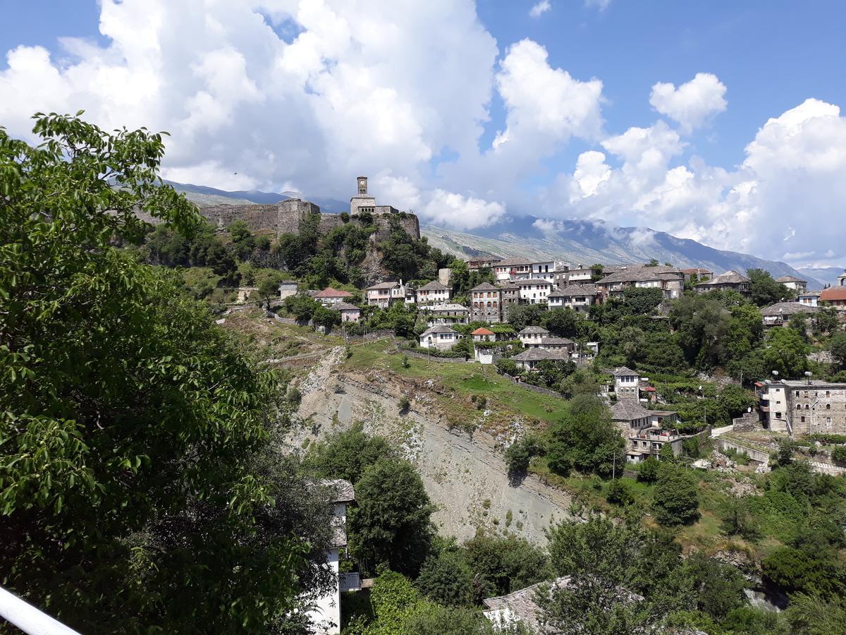 Guest House Argjiro Castle Gjirokastër Dış mekan fotoğraf